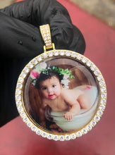Cargar imagen en el visor de la galería, Custom Picture Pendant - Ragetown Jewelers