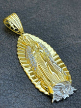 Cargar imagen en el visor de la galería, 0.7ct Moisante Large Virgin Mary Pendant - Ragetown Jewelers
