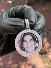 Cargar imagen en el visor de la galería, Custom Picture Pendant - Ragetown Jewelers

