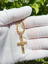 Cargar imagen en el visor de la galería, Baguette Crucifix Pendant - Ragetown Jewelers
