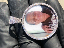 Cargar imagen en el visor de la galería, Custom Picture Pendant - Ragetown Jewelers
